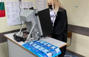 Лили Иванова упражни своя вот в предсрочните избори за парламент