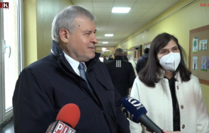 извънредно пик лидерът сдс румен христов гласува очовечаването политиката обновена