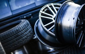 17 годишен хлапак от е уличен в кражба на автомобилни гуми