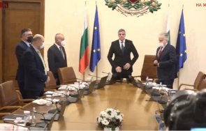 извънредно пик служебното правителство румен радев заседава деня национален траур кабинетът почете жертвите минута мълчание обновена