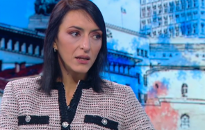 вицепремиерката корнелия нинова аферата техноимпекс уволнението корупция лидер бсп