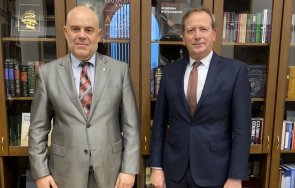Главният прокурор Иван Гешев проведе работна среща с Хан Мораал