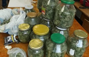 зимнина тарикат затвори буркани марихуана