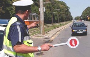 бойко рашков разпореди януари патрулни полицаи спират колите проверка