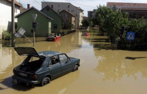 реките гърция преляха наводниха къщи отнесоха мост