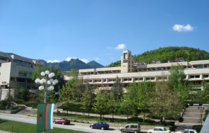 общината смолян обновява автобусните спирки