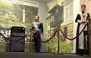 Музей на восъчните фигури събира в град Бяла известни личности от историята свързани