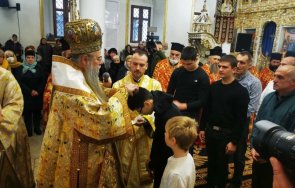 Пловдивският митрополит Николай отслужи Архиерейска света литургия по повод днешния