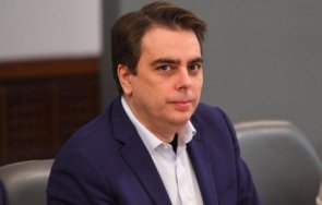 Министърът на финансите Асен Василев ще представи утре основните параметри