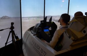България ще получи тренировъчни симулатори за американските изтребители F 16 за