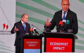 румен радев украинската криза военно решение въпрос