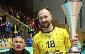 Волейболният шампион на България Хебър Пазарджик победи с 3 1 гейма