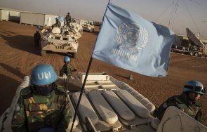 Двайсет и четирима войници от мироопазващите сили на ООН и един цивилен