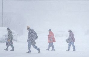 снежна буря сащ остави без електричество 350 000 домове предприятия видео снимки