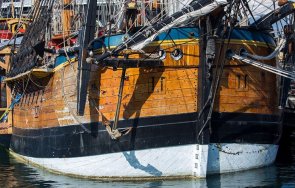 Австралийски експерти обявиха че останките на барката Endeavour с която