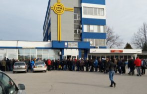 Началник на отдел в КАТ Пловдив е задържан заради корупция Това