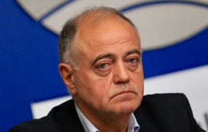 Ген Атанас Атанасов бе преизбран за председател на Демократи за