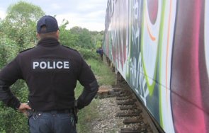 разследват поредно нападение влак потрошени прозорци