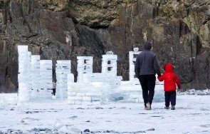 изграждат ледено селище хималаите