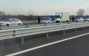 последните минути заловиха мигранти тракия видео