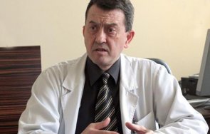 Акад проф д р Чавдар Славов началник на Клиниката по урология