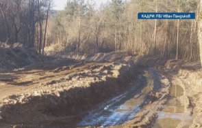 багери разкопават коритото река искър заради голф игрище