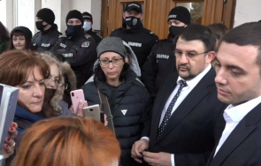 първо пик скандал парламента майките системата убива скочиха властта телк овете социалните пенсии живо