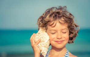 хълцаме мидичките звучат морето зайците носят великденските яйца