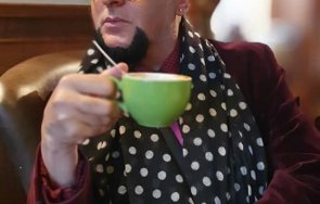 евгени минчев неоправени неща имаме тръгнали сме оправяме чуждитесложете българския флаг окичете мартеници молете мир