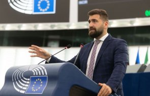 андрей новаков предлага европа финансира страните приемащи бежанци украйна