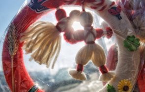 честита баба марта бял червен конец здраве дълъг живот