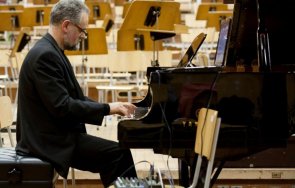 тъжна вест отиде композиторът михаил големинов