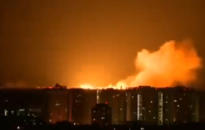 последните минути сирени експлозии раздират небето киев видео