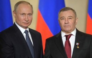 олигарси обкръжението путин паника изнасят богатството дубай