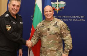 командирът сухопътното командване нато посещение българия