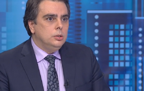 горещ спор ефир асен василев плаши затвор заради истерията горивата томислав дончев контрира кое лъжа опашки бензиностанциите