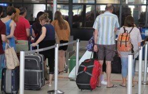 заради войната българия губи 350 000 туристи