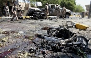 взривиха джамия пешавар жертвите ранените около