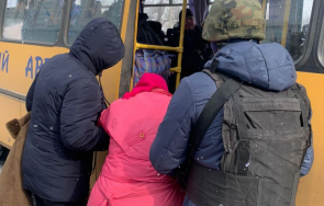 киев руските окупатори нанесоха авиоудар време евакуацията хора изюм