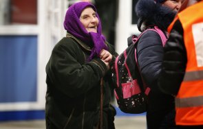 история границата годишна старица тояжка оцеляла чернобил избяга ракетите путин снимки