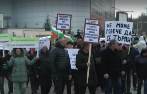 бунт промяната производители плодове зеленчуци блокират пътя пловдив карлово