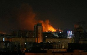 нов обстрел силни експлозии разтърсиха киев нощ