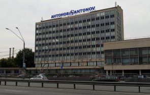 фронта руски ракеки удариха легендарния завод антонов