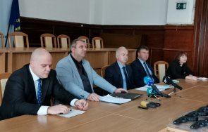 прокуратурата разследва двама открити гараж пистолета снимки