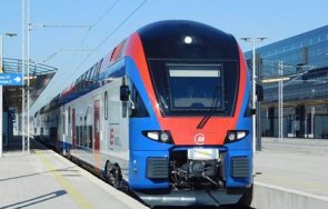 сърбия пусна първия влак стрела