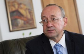 престараване цветан симеонов нинова опита католик папата темата форсмажор