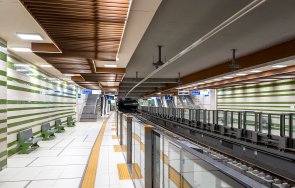 000 пътници ден ползват линия софийското метро снимки видео