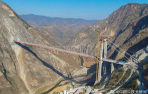 Мост рекордьор в Китай