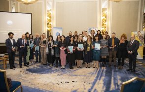 държавната агенция закрила детето връчи ежегодните награди посланик доброто