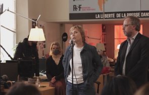 бивша водеща первый канал войната украйна властта играе чувствителната струна нацизма европа също виновна унищожава руската култура